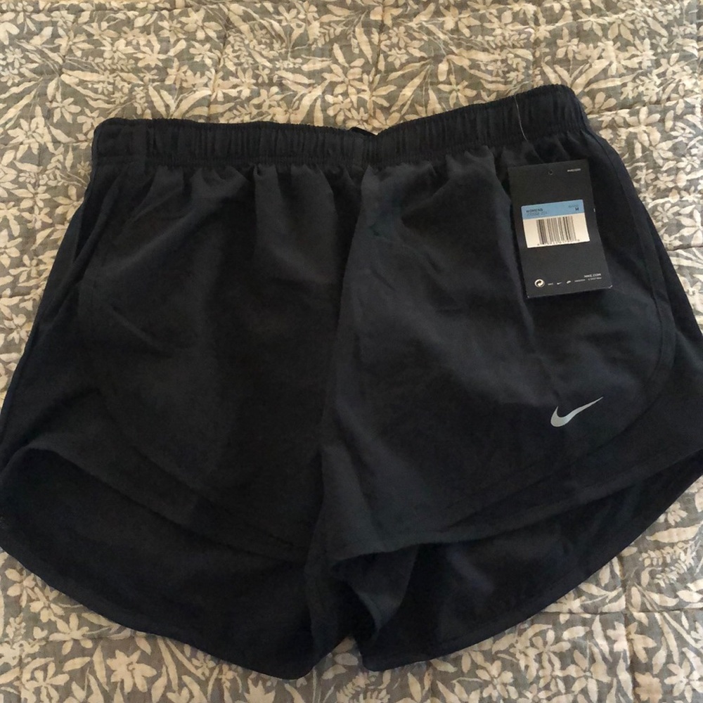 Black Nike shorts